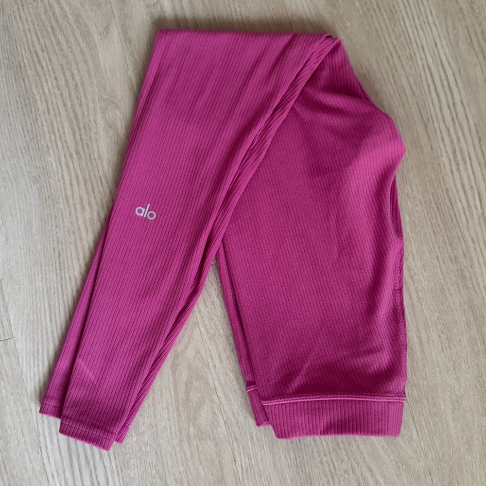 Lululemon Athletica Vibrant Pink Leggings